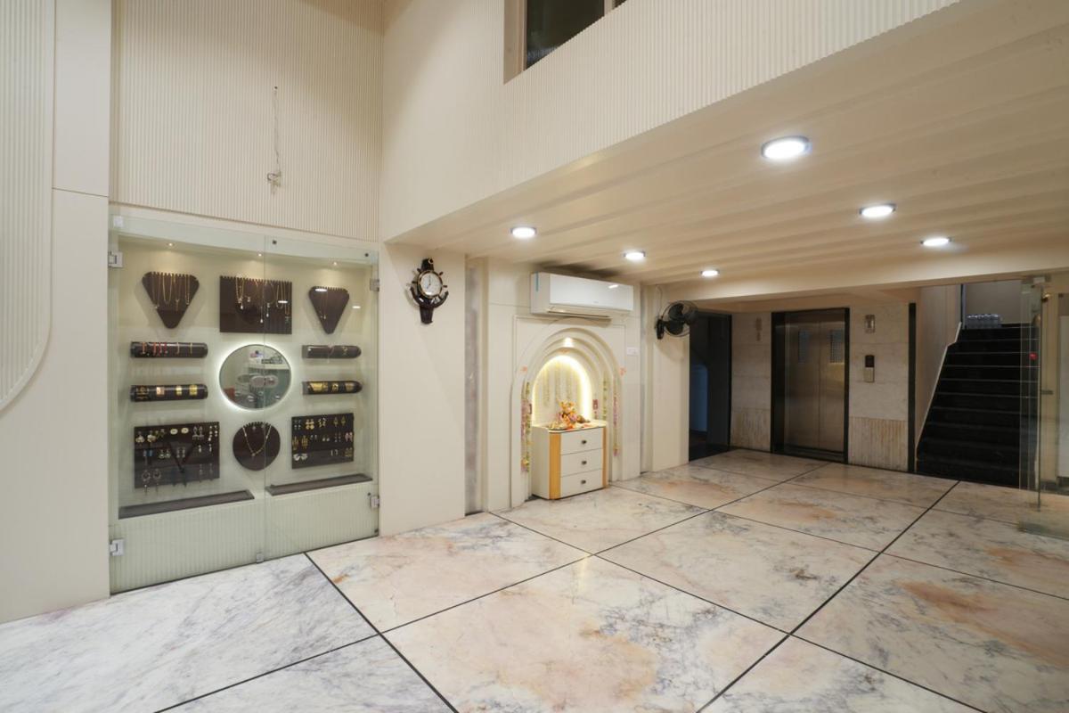 Hotel Square 36 โกตา ภายนอก รูปภาพ
