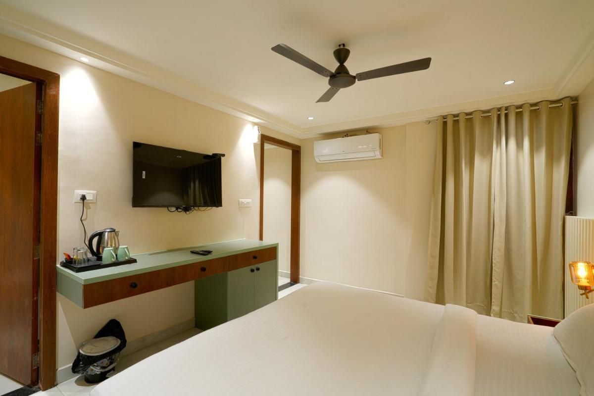 Hotel Square 36 โกตา ภายนอก รูปภาพ