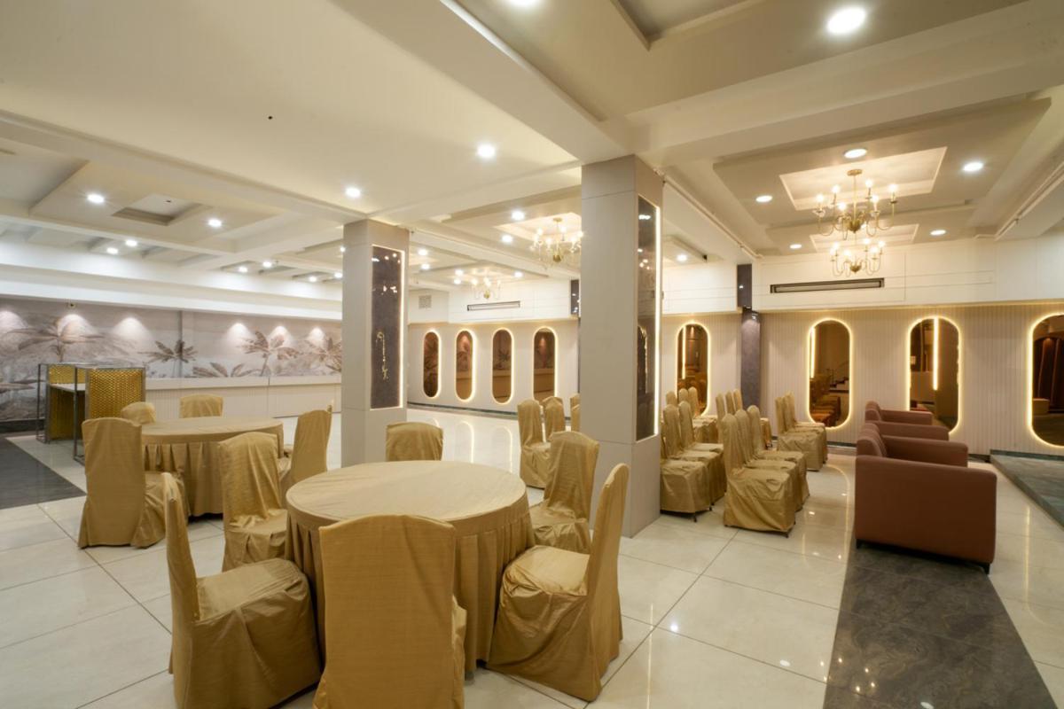 Hotel Square 36 โกตา ภายนอก รูปภาพ