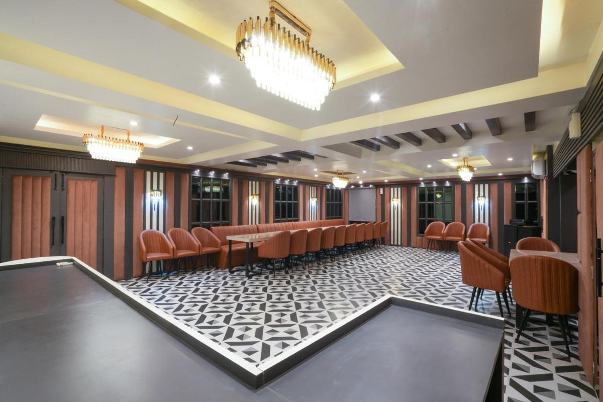 Hotel Square 36 โกตา ภายนอก รูปภาพ